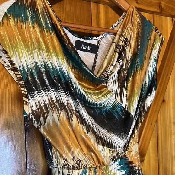 Funk mini dress ! - Picture 2 of 9